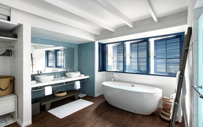 Dhoni Water Villa