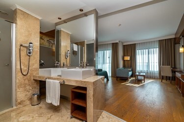 Elite Suite