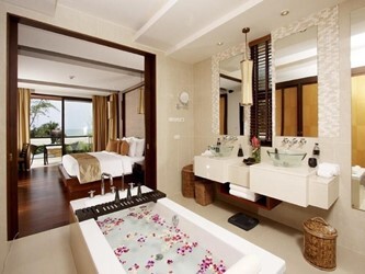  Seaview Pool Suite One Bedroom