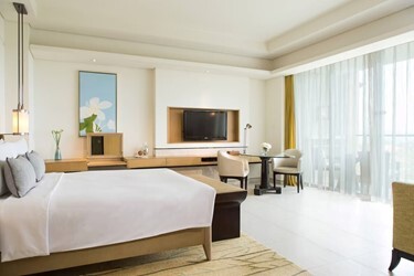 Deluxe Garden View Room