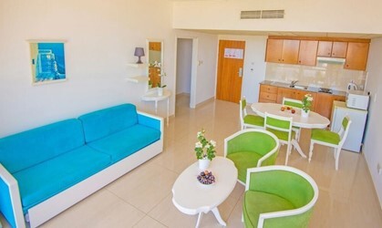 One Bedroom Apartment Sea View