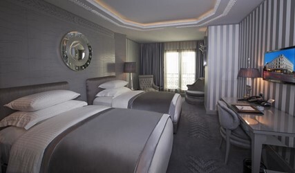 Deluxe Double or Twin Room with Partial Sea View