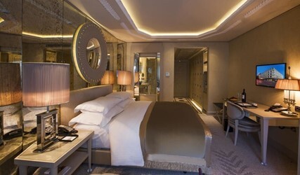 Deluxe Double or Twin Room with Partial Sea View