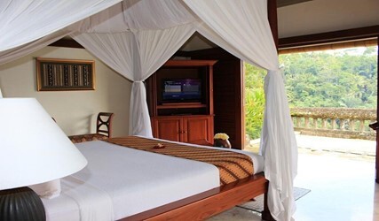 One-Bedroom Valley View Pool Villa