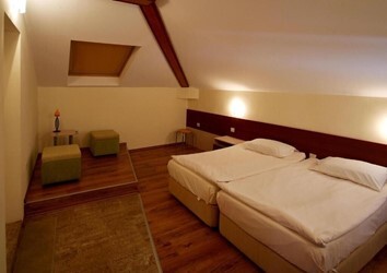 Room No Balcony