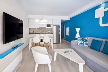 Suite with Kitchen