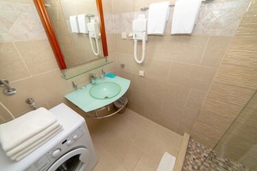 3 Bedroom Apartment 06