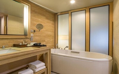 Deluxe Sea Facing Room