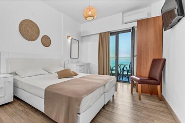 Double Room Sea View A/C