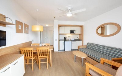 1 Room Apartment 1 Or 2 Pax, Balcony Or Terrace