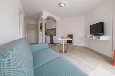 1 Bedroom Apartament