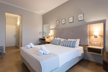 Deluxe Two-Bedroom Apartment with Garden View