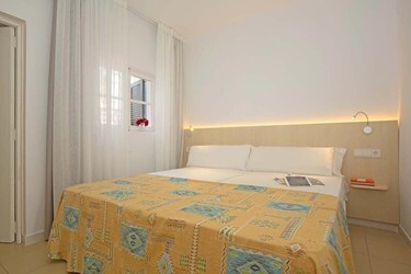 1-Bedroom Apartment