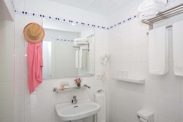 1-Bedroom Apartment