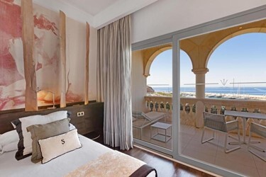 Double Deluxe Sea views