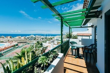 1 superior bedroom apartments