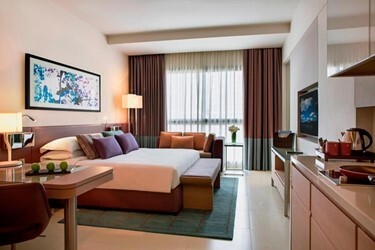 Studio - king bed