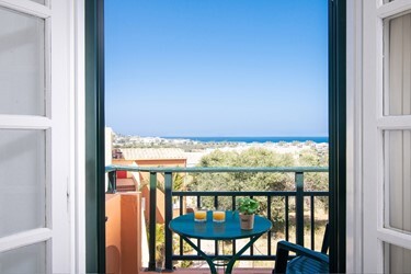 Family Apartment with Sea View A/C