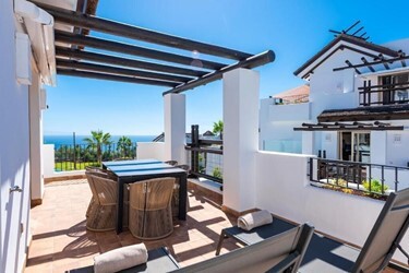 2 Bedroom Suite Partial Sea View