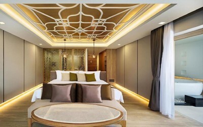 Deluxe Sea View Whirlpool Suite