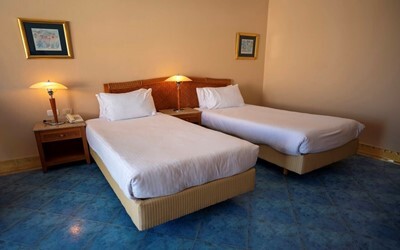 Superior Sea & Pool View Room