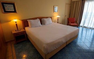 Superior Sea & Pool View Room