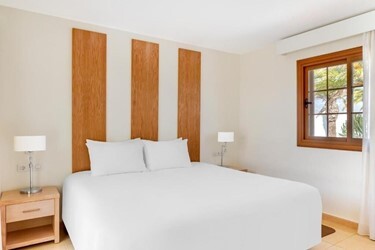 1-Bedroom Apartment
