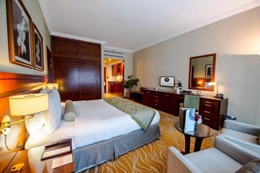 Studio King Bed