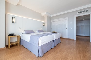 Superior Front Sea View