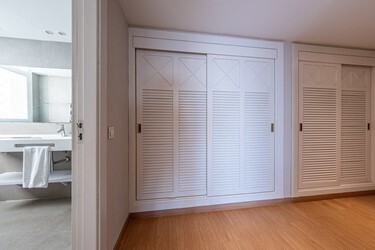 Superior Front Sea View