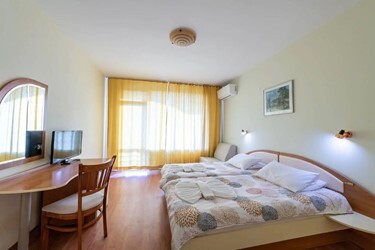 1 Bedroom Apartment Sea View