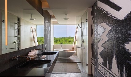 Deluxe King Room with Balcony and Garden View