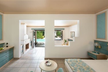 Junior Suite Sharing Pool