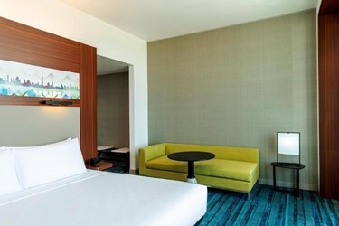 Savvy Suite 1 Bedroom Suite 1 King Balcony