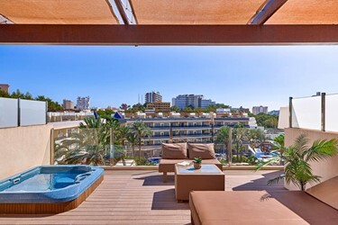 One Bedroom Penthouse Suite