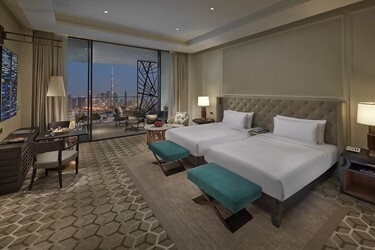 Сlub Deluxe Skyline View Room