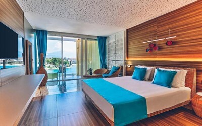 Deluxe Side Sea View
