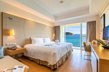 Deluxe Sea View Room