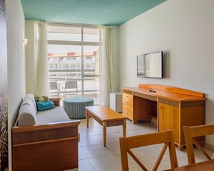 Suite Balcony or Terrace, Garden View, Pool View