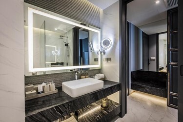 Deluxe Sky Bath Room