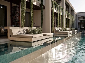 Suite Swim Up
