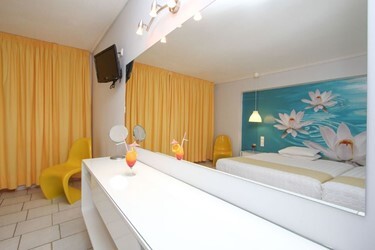 Family Room 1 Bedroom
