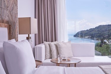 Double Room Superior with Side Sea View