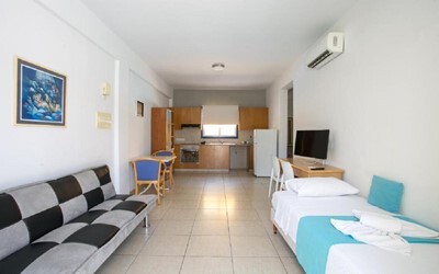 One Bedroom Apartment Inland View