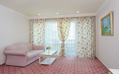 SUI Junior Suite