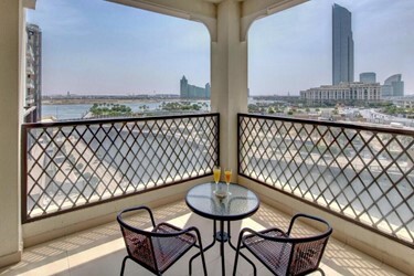 One Bedroom Creek View Apartment