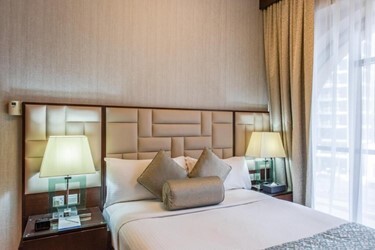 Deluxe One Bedroom Apartment