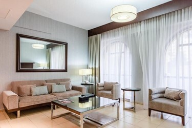 Deluxe One Bedroom Apartment