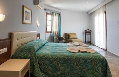 Studio Side Sea View