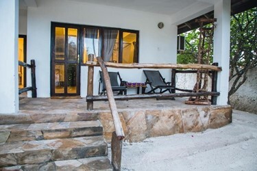 Bungalow Room